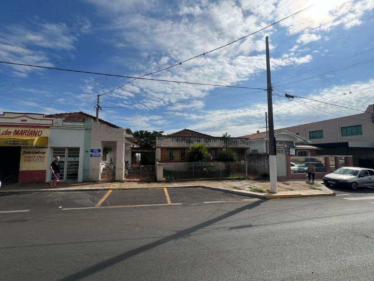 Casa à venda no Centro: 