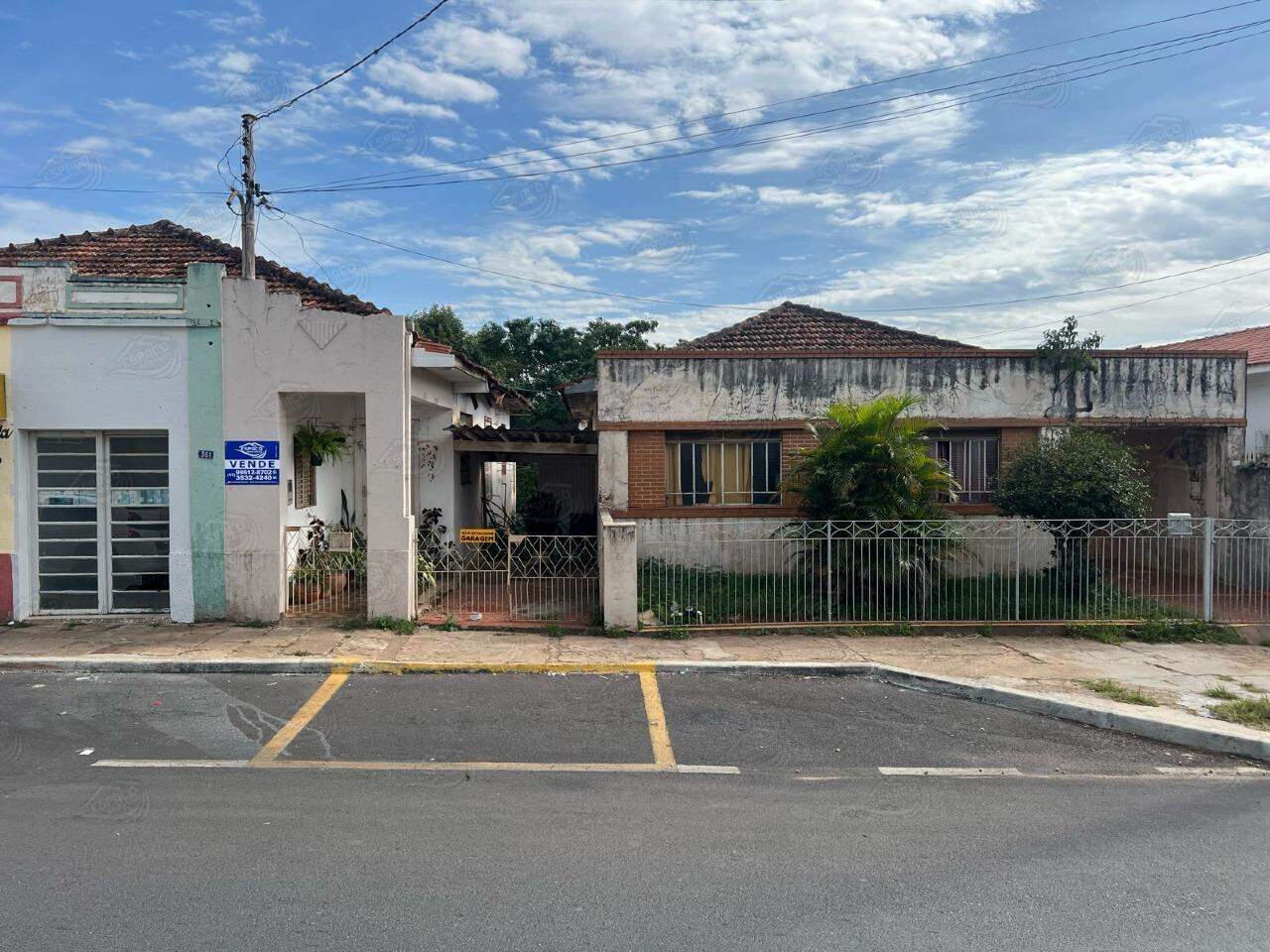Casa à venda no Centro: 