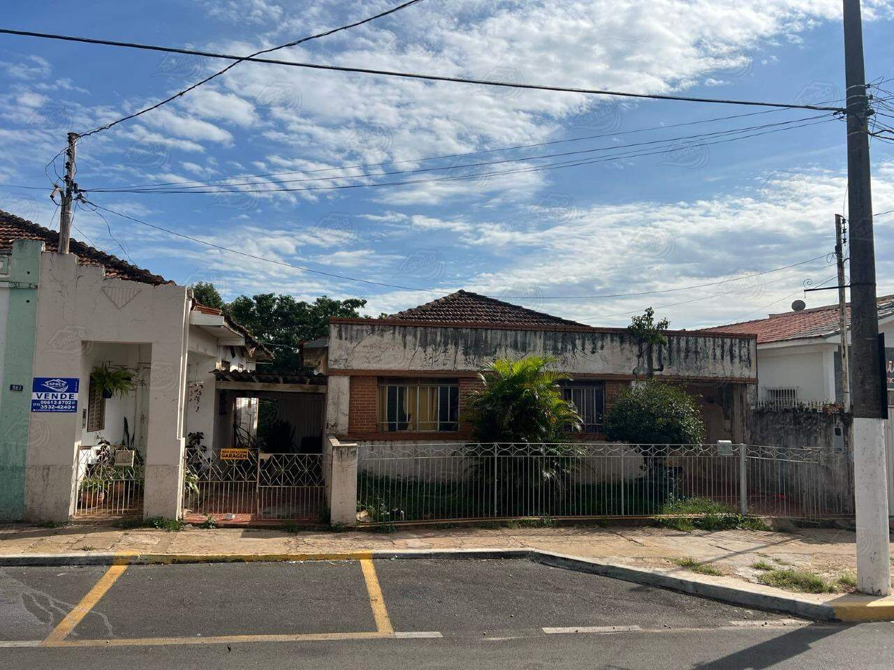 Casa à venda no Centro: 