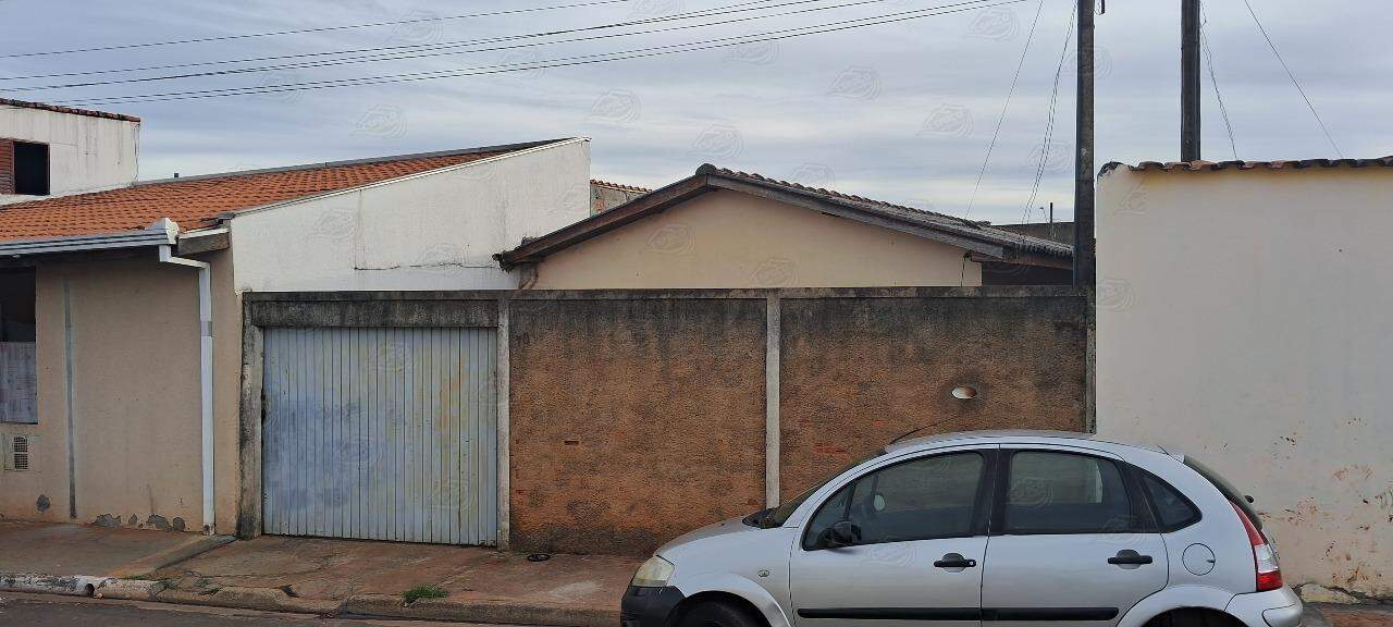 Casa à venda no Jardim São Pedro Horigome: 