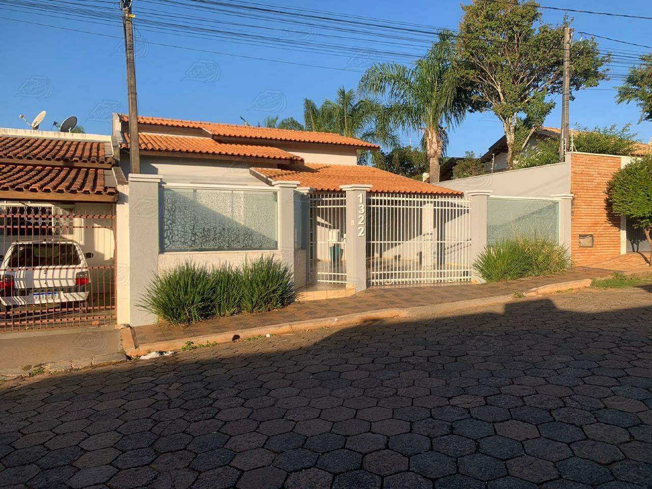 Casa à venda no Ginásio: 