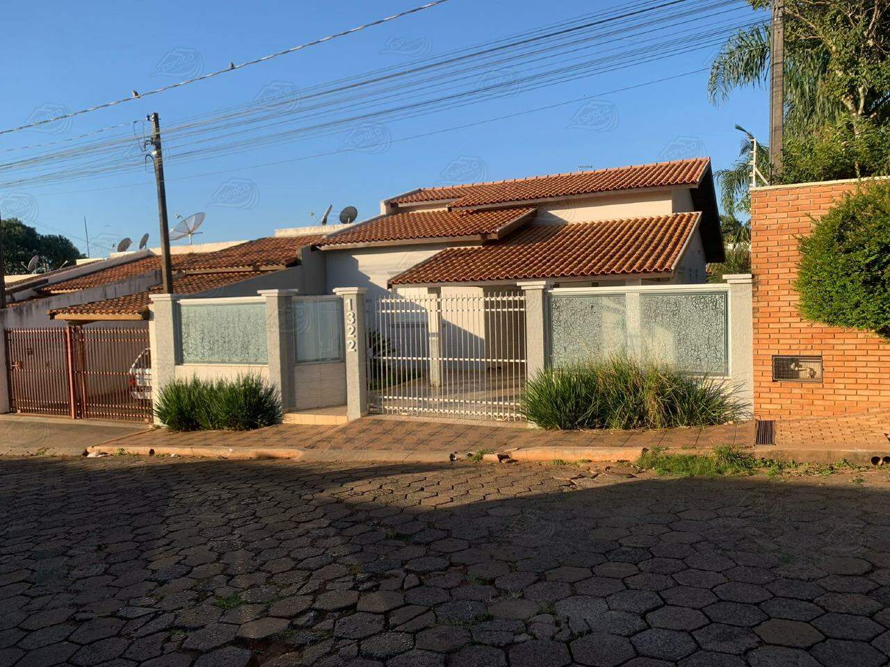 Casa à venda no Ginásio: 