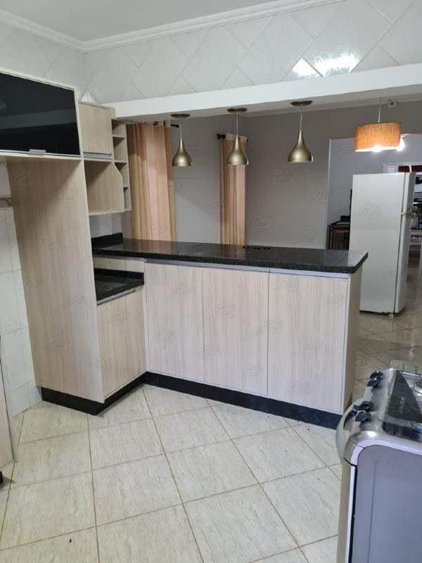 Casa à venda no Ginásio: 