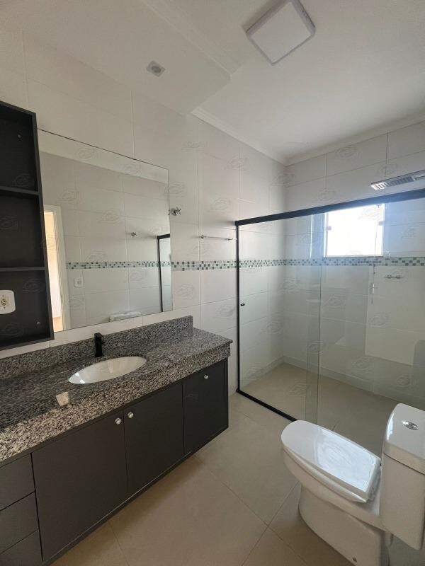 Casa à venda no Condomínio Alto dos Pinheiros: 