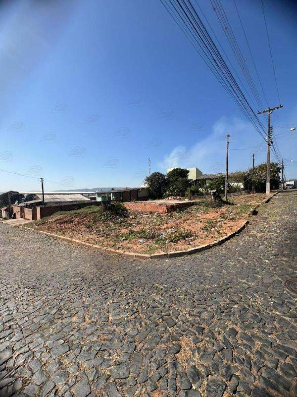 Terreno à venda no COHAB: 