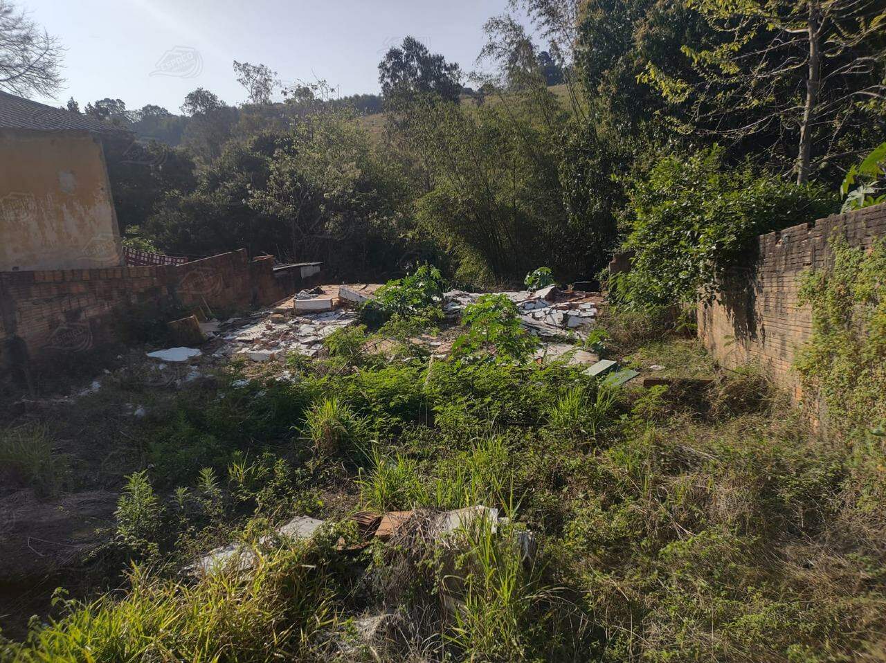 Terreno à venda no Vila Jurandir (Vila Jora): 