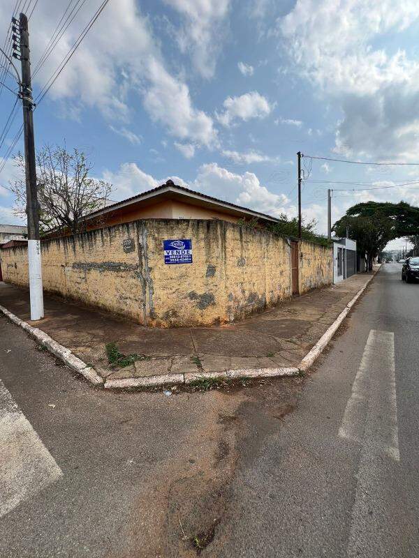 Casa à venda no Santa Terezinha: 
