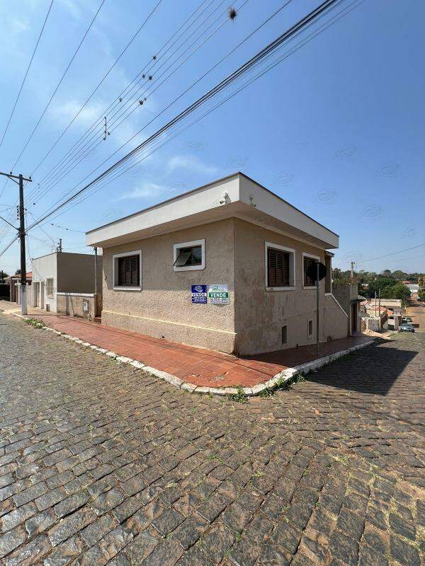 Casa à venda no Centro: 