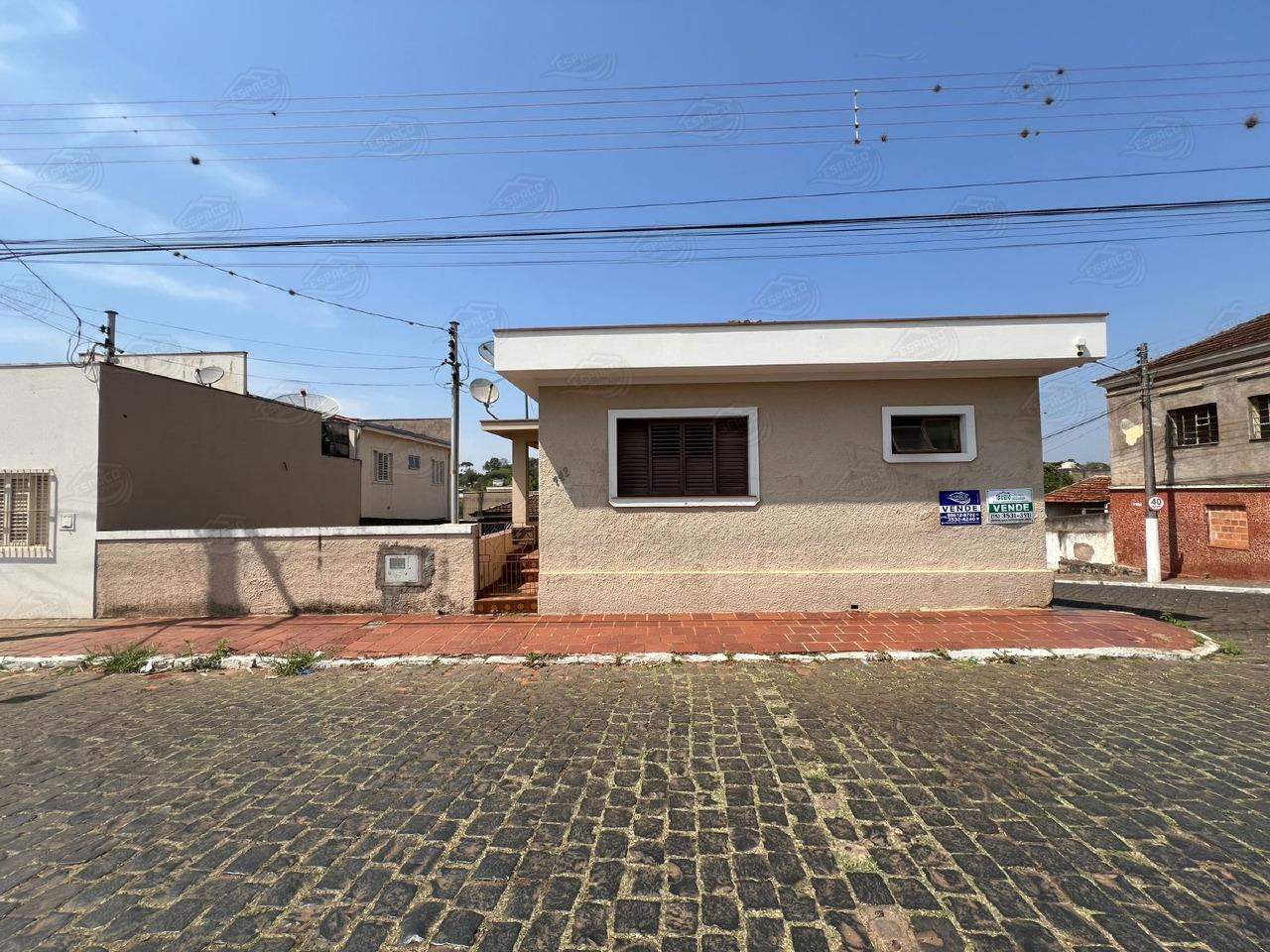 Casa à venda no Centro: 