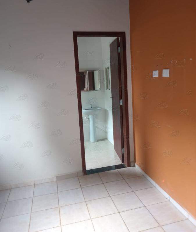 Casa à venda no Ginásio: 