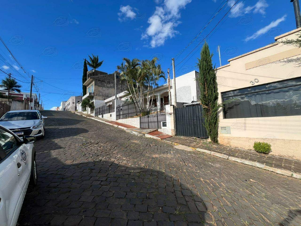 Casa à venda no Centro: 
