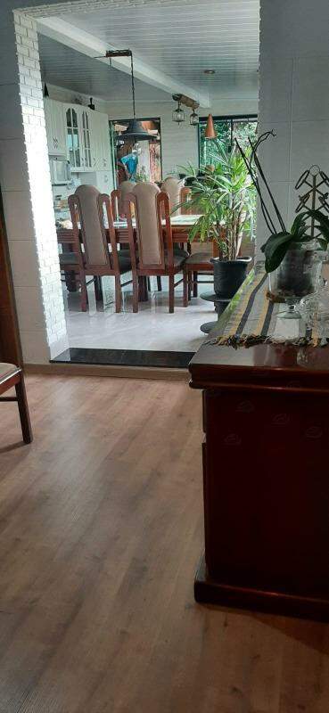 Casa à venda no Centro: 