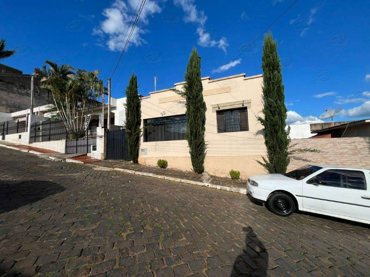 Casa à venda no Centro: 