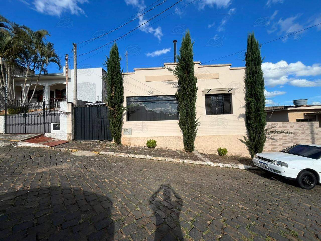 Casa à venda no Centro: 