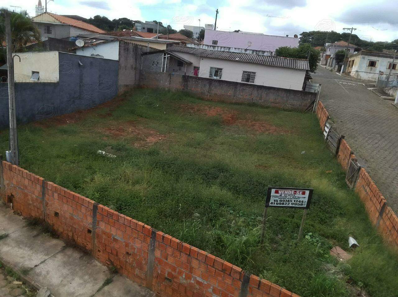 Terreno à venda no Vila Jurandir (Vila Jora): 