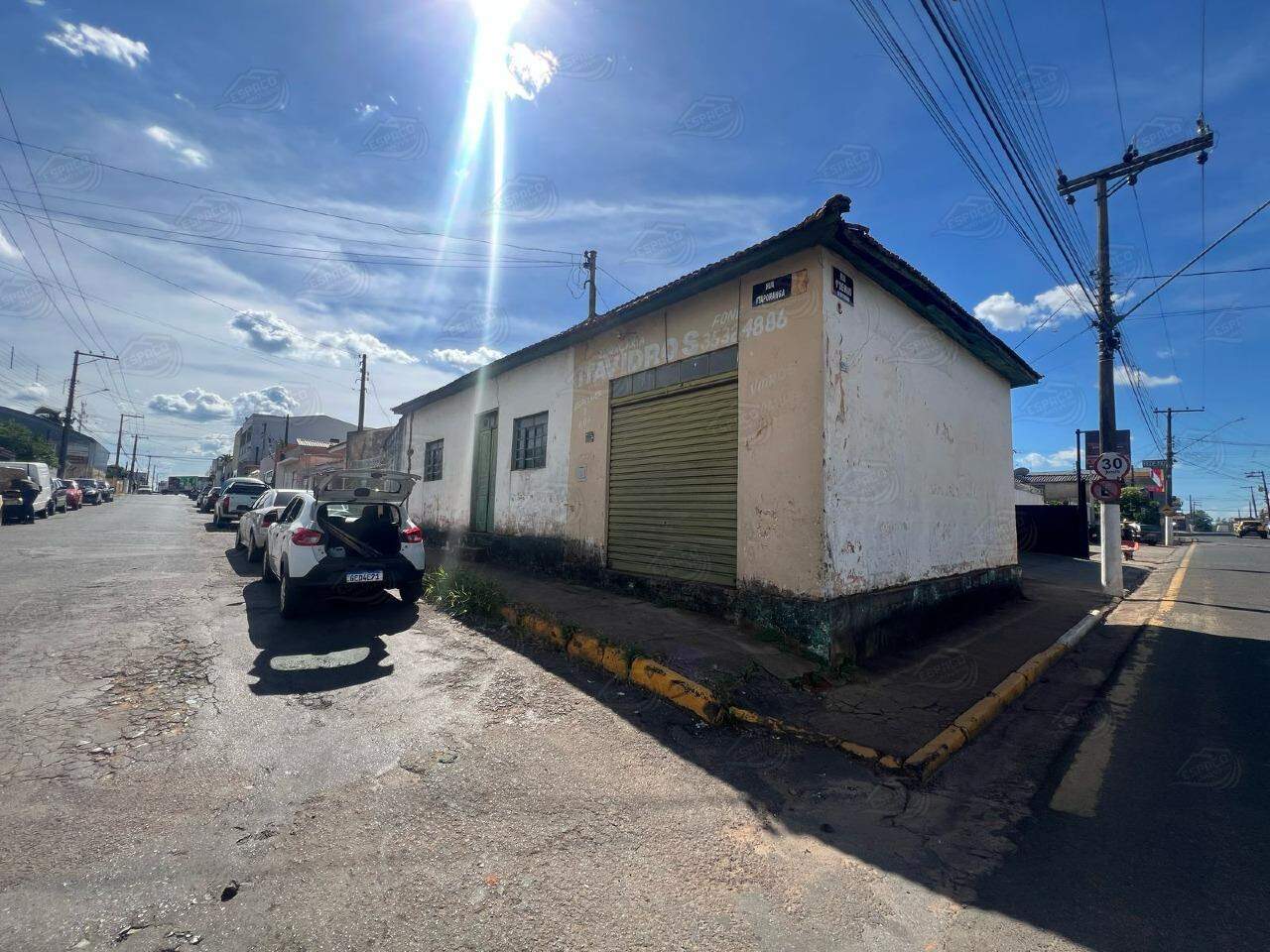 Casa à venda no Centro: 