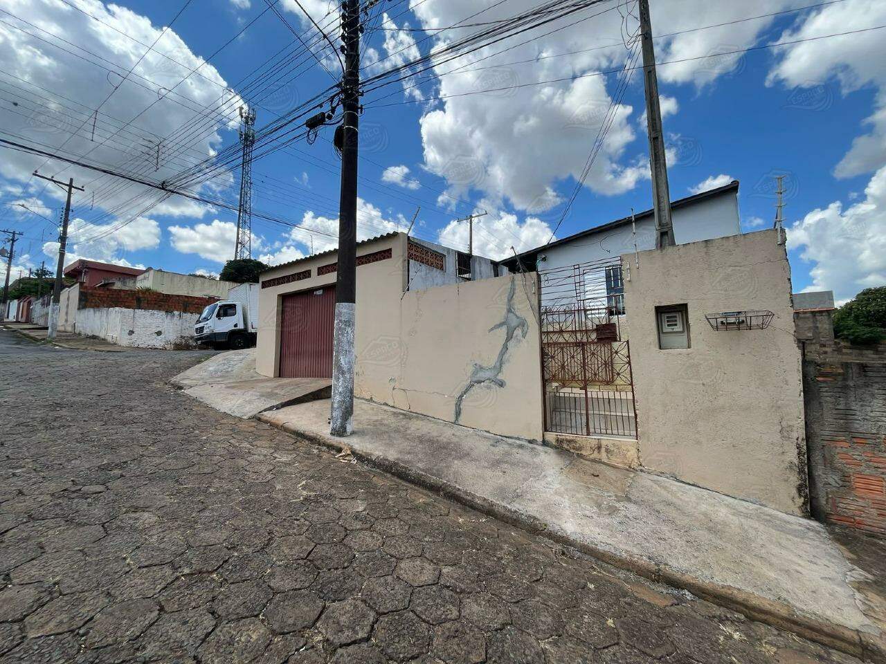 Casa à venda no Bairro Velho: 