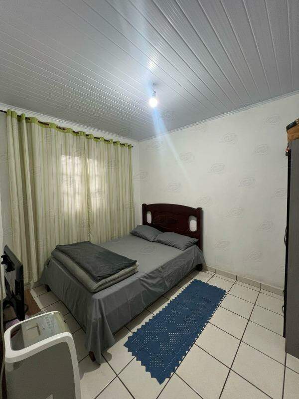 Casa à venda no Ginásio: 