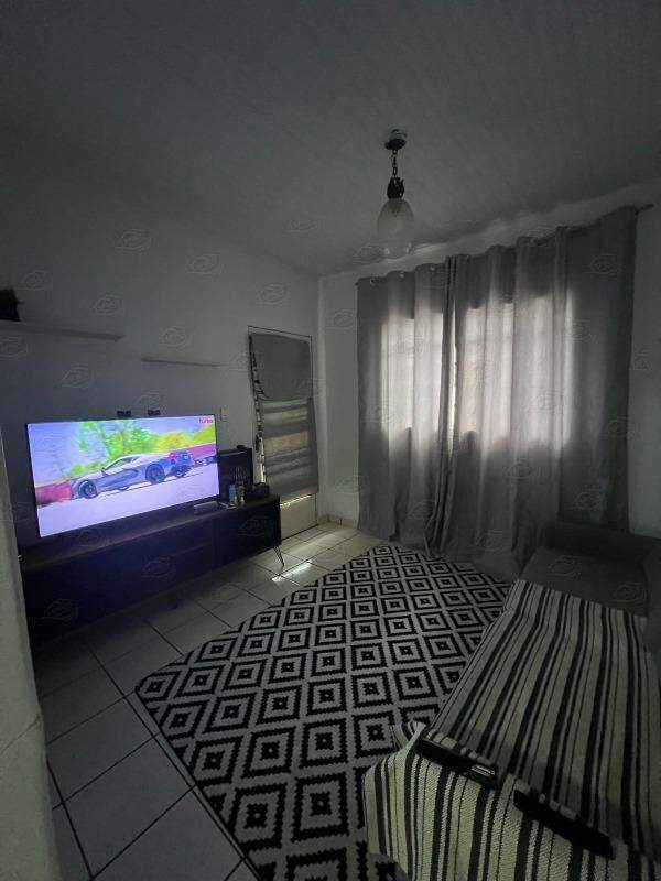 Casa à venda no Ginásio: 