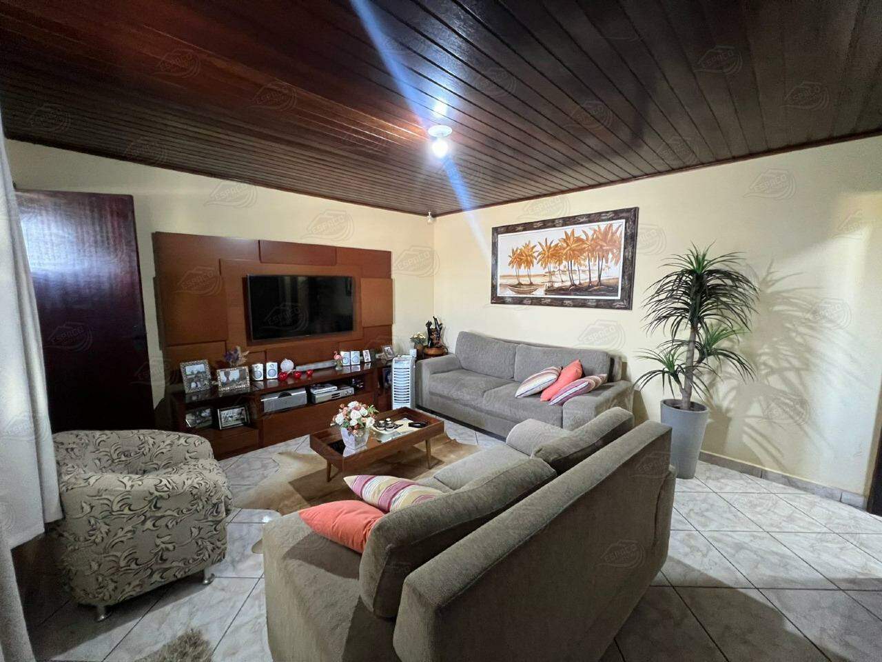 Casa à venda no Brauna: 