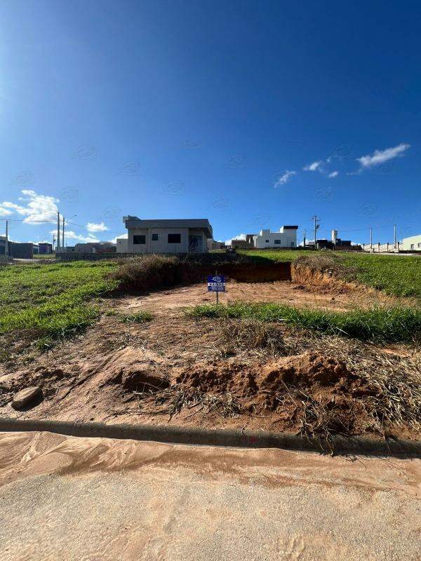 Terreno à venda no Condomínio Pôr do Sol: 