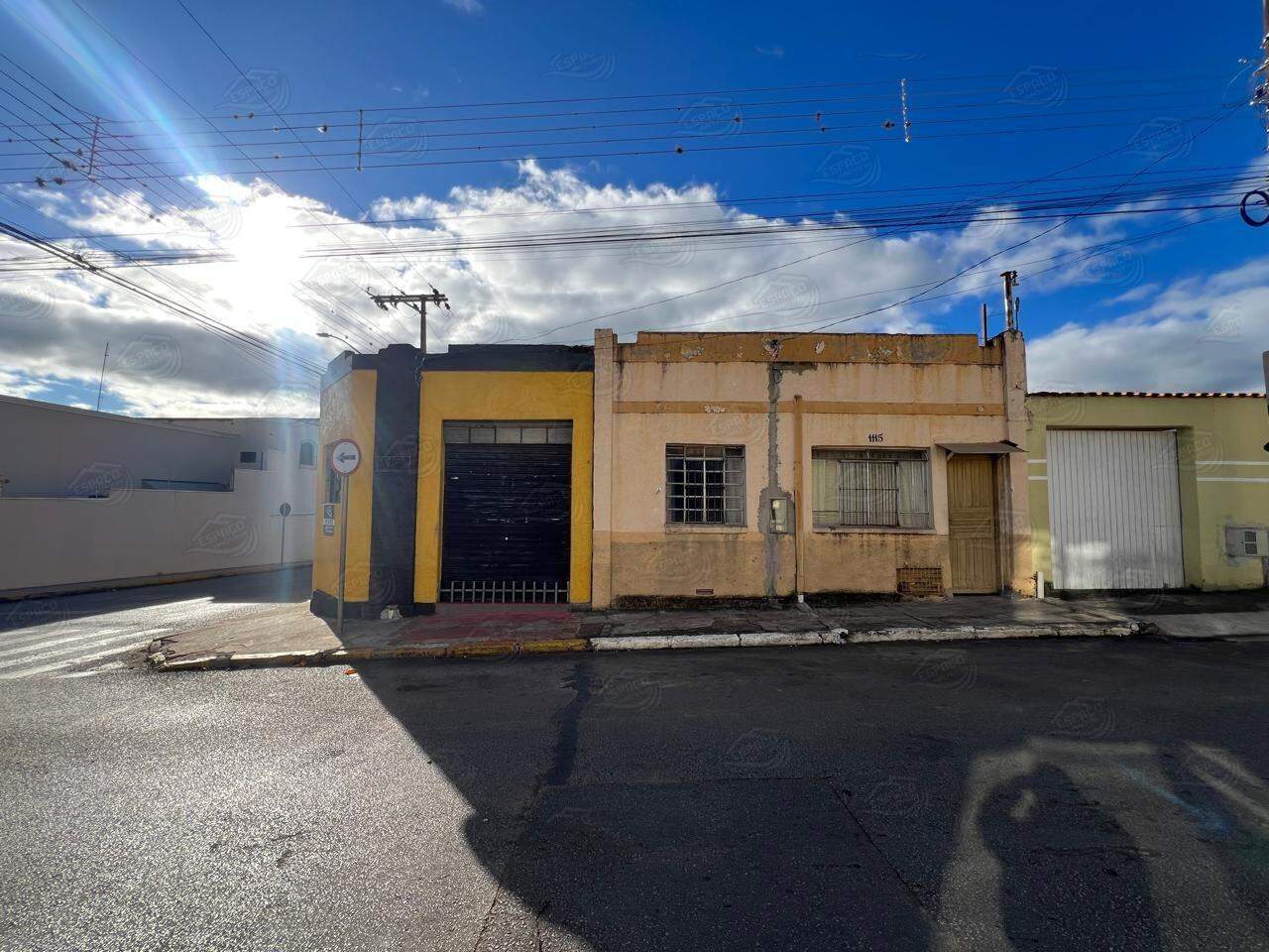 Casa à venda no Centro: 