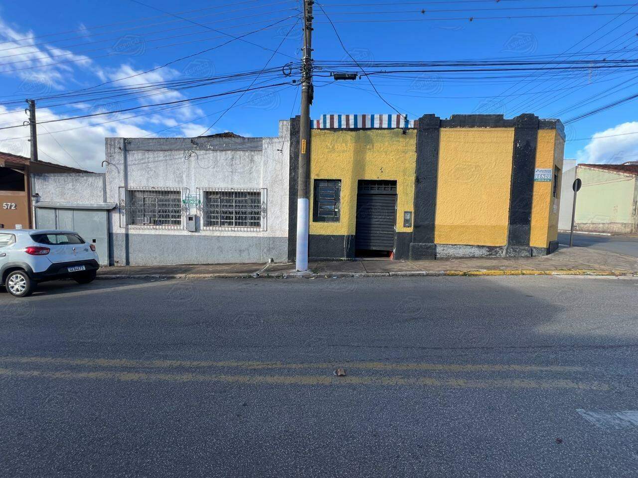 Casa à venda no Centro: 