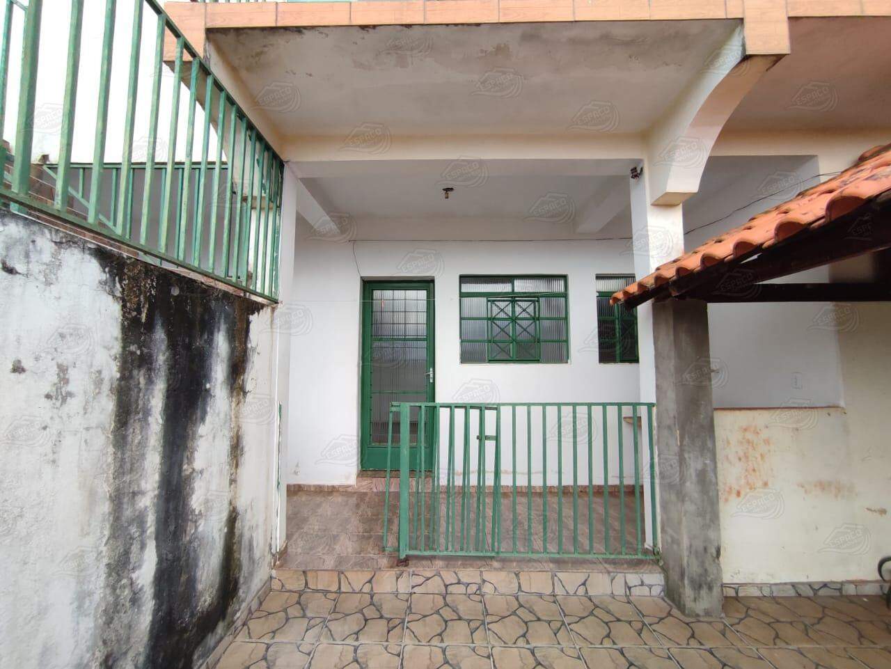 Casa para aluguel no Ginásio: 