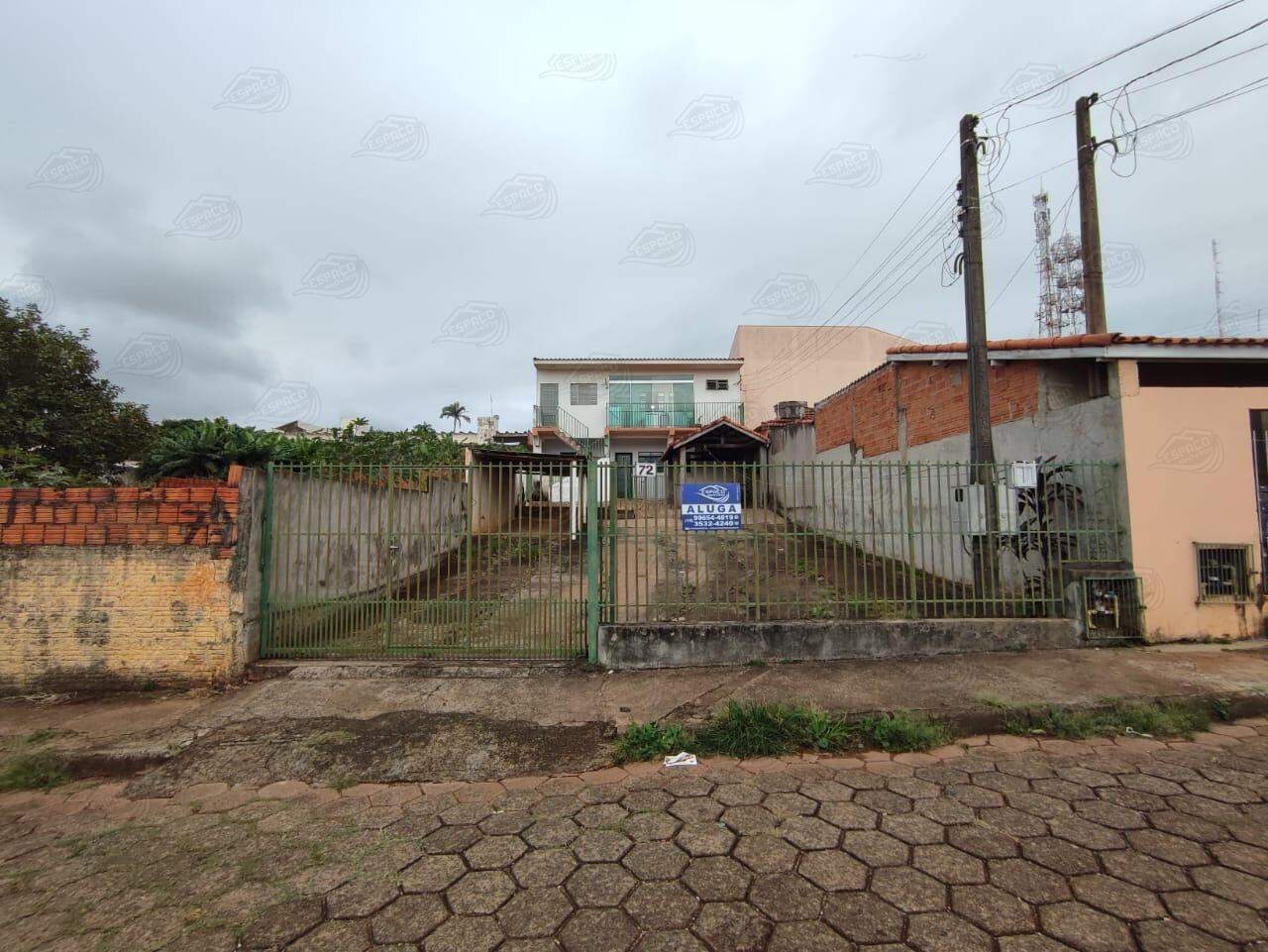 Casa para aluguel no Ginásio: 
