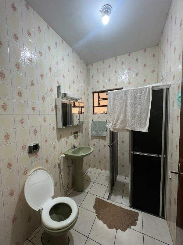 Casa à venda no Tonico Adolfo: 