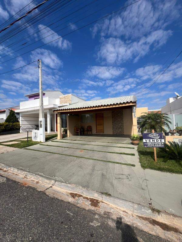 Casa à venda no Condomínio Alto dos Pinheiros: 