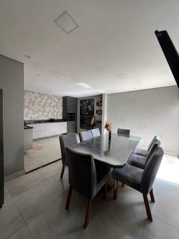 Casa à venda no Condomínio Alto dos Pinheiros: 