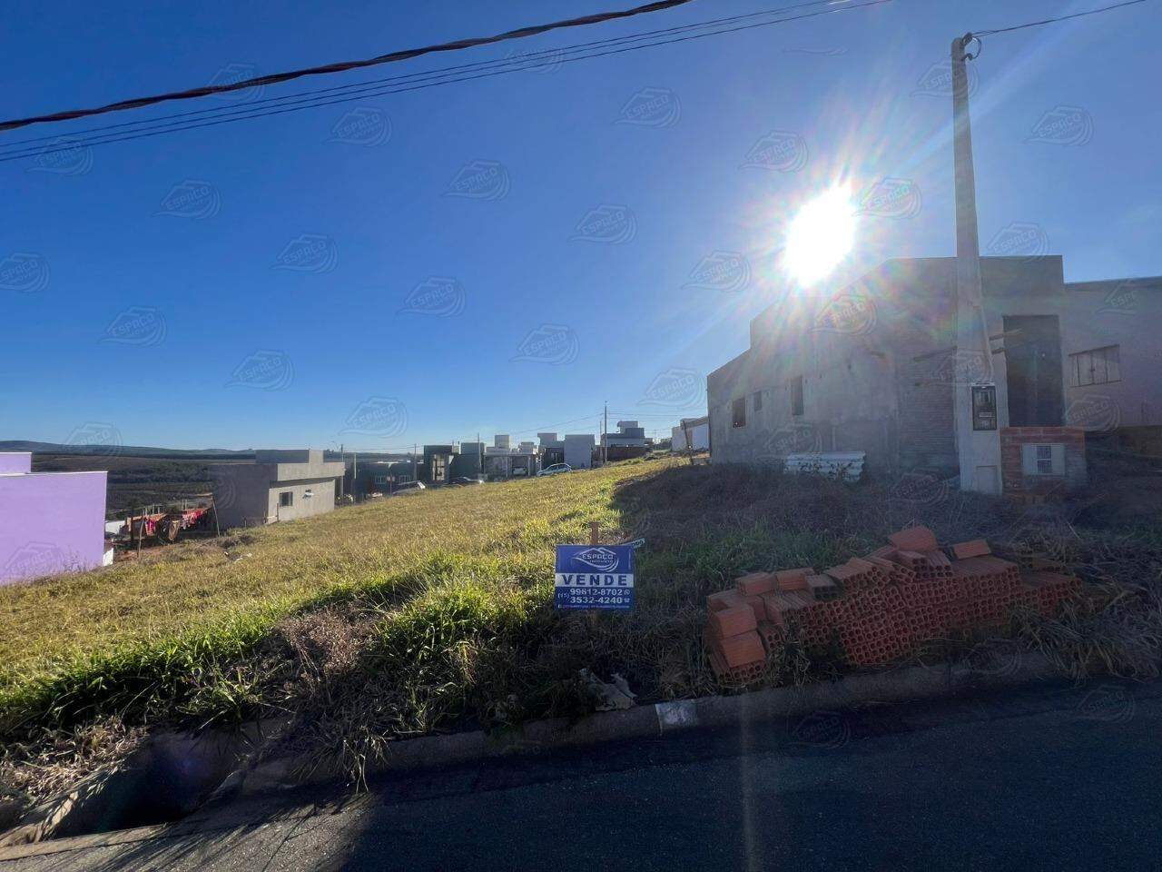 Terreno à venda no Condomínio Pôr do Sol: 