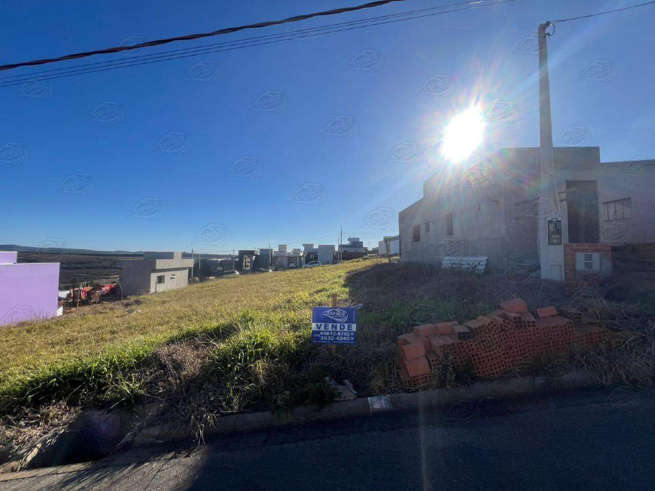 Terreno à venda no Condomínio Pôr do Sol: 