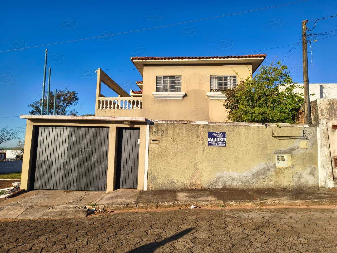 Sobrado à venda no Jardim Regina: 