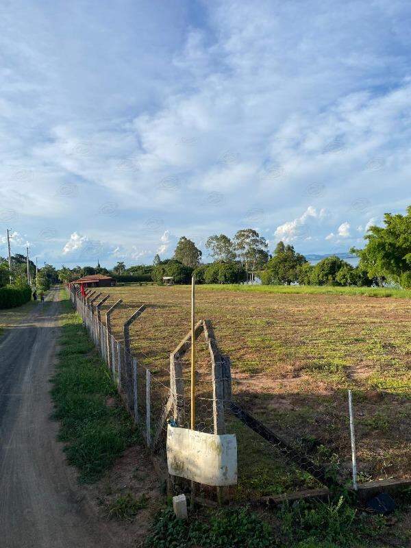 Lote à venda no Barão de Antonina: 