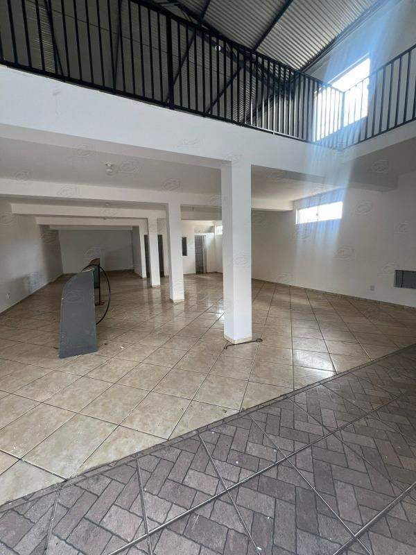 Ponto para aluguel no Centro: 
