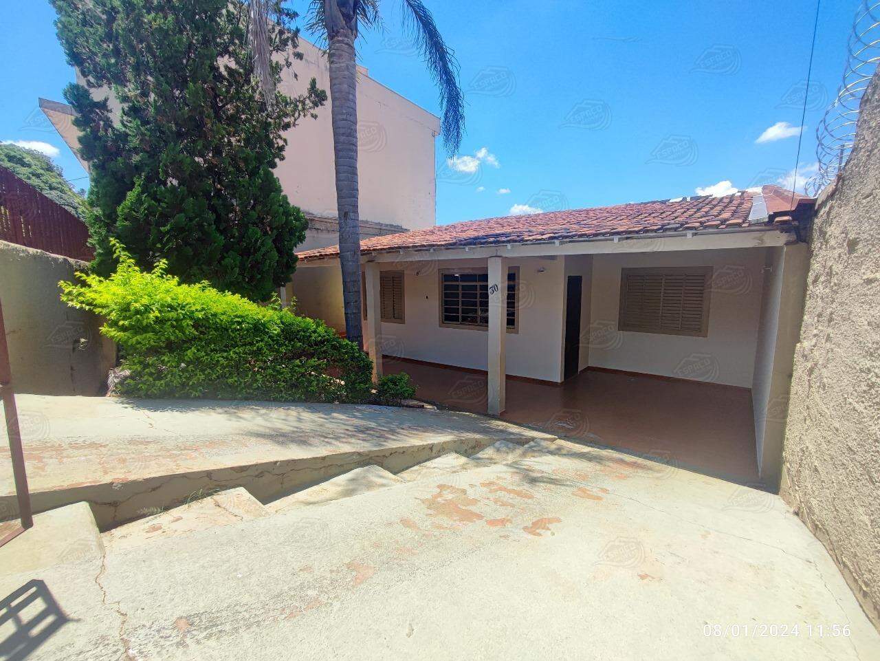 Casa à venda no Ginásio: 