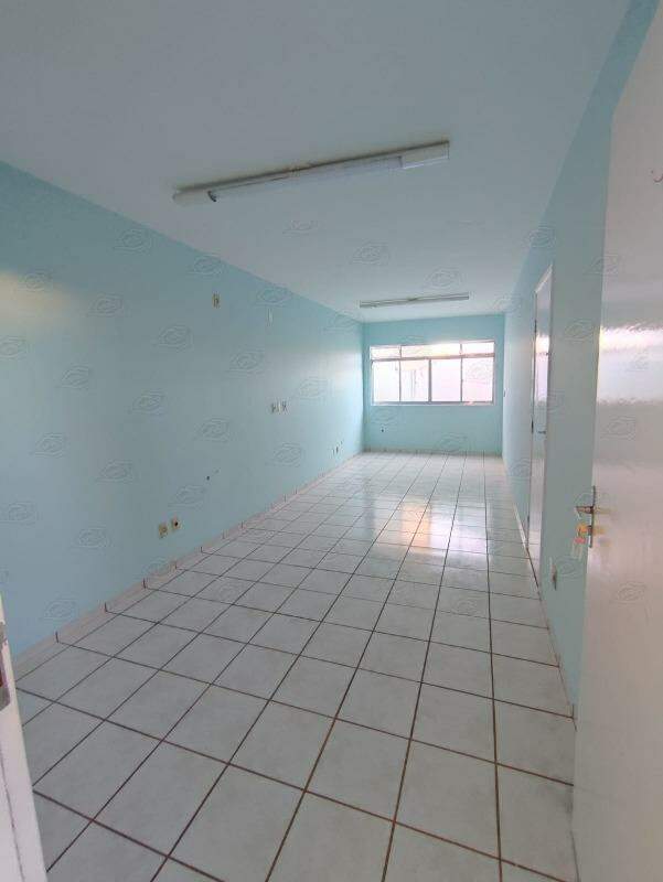 Sala para aluguel no Centro: 