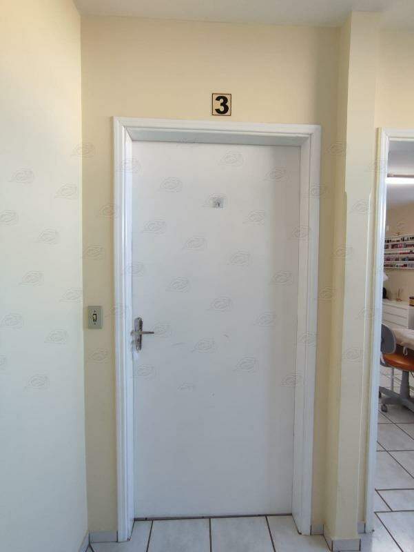 Sala para aluguel no Centro: 