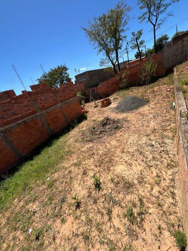Terreno à venda no Jardim São Paulo: 