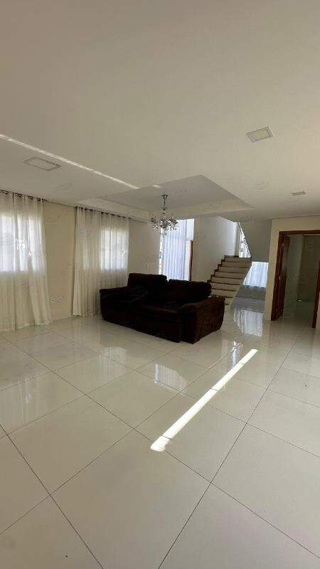 Casa à venda no Condomínio Alto dos Pinheiros: 