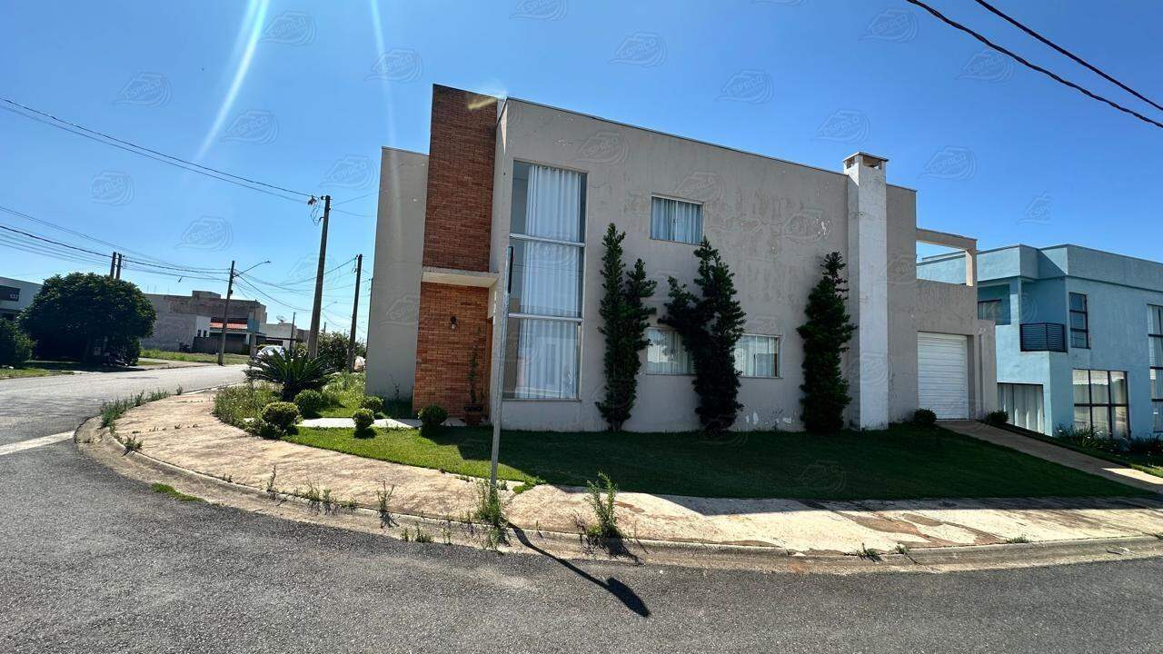 Casa à venda no Condomínio Alto dos Pinheiros: 