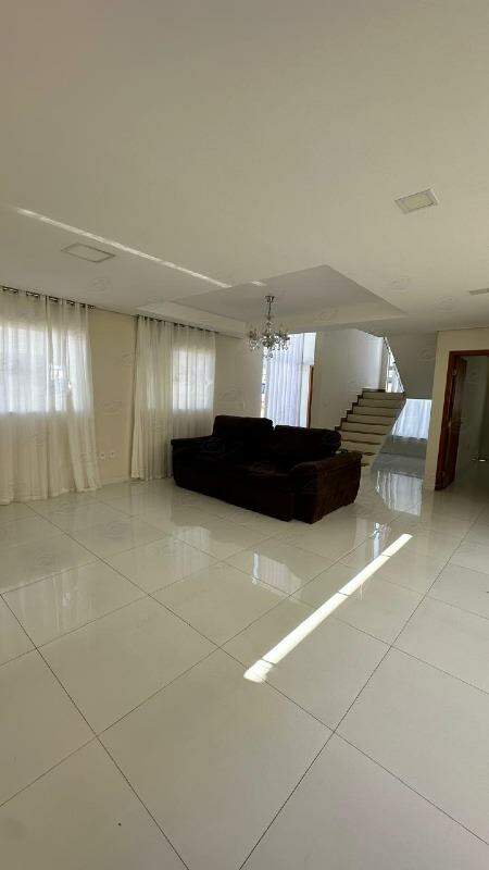 Casa à venda no Condomínio Alto dos Pinheiros: 