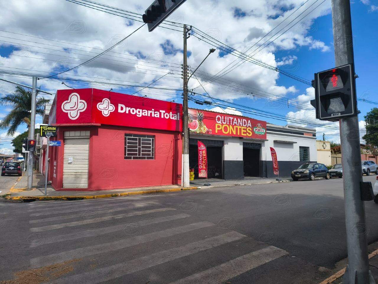 Barracão à venda no Centro: 