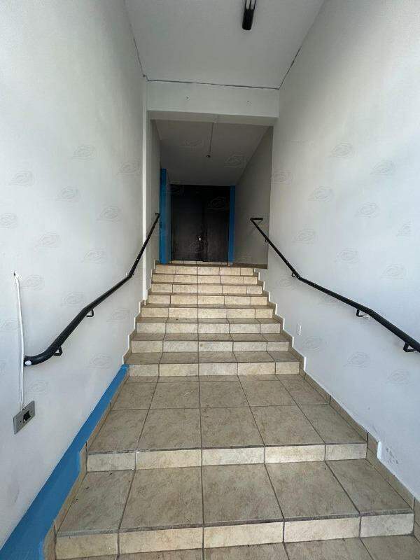 Ponto para aluguel no Centro: 