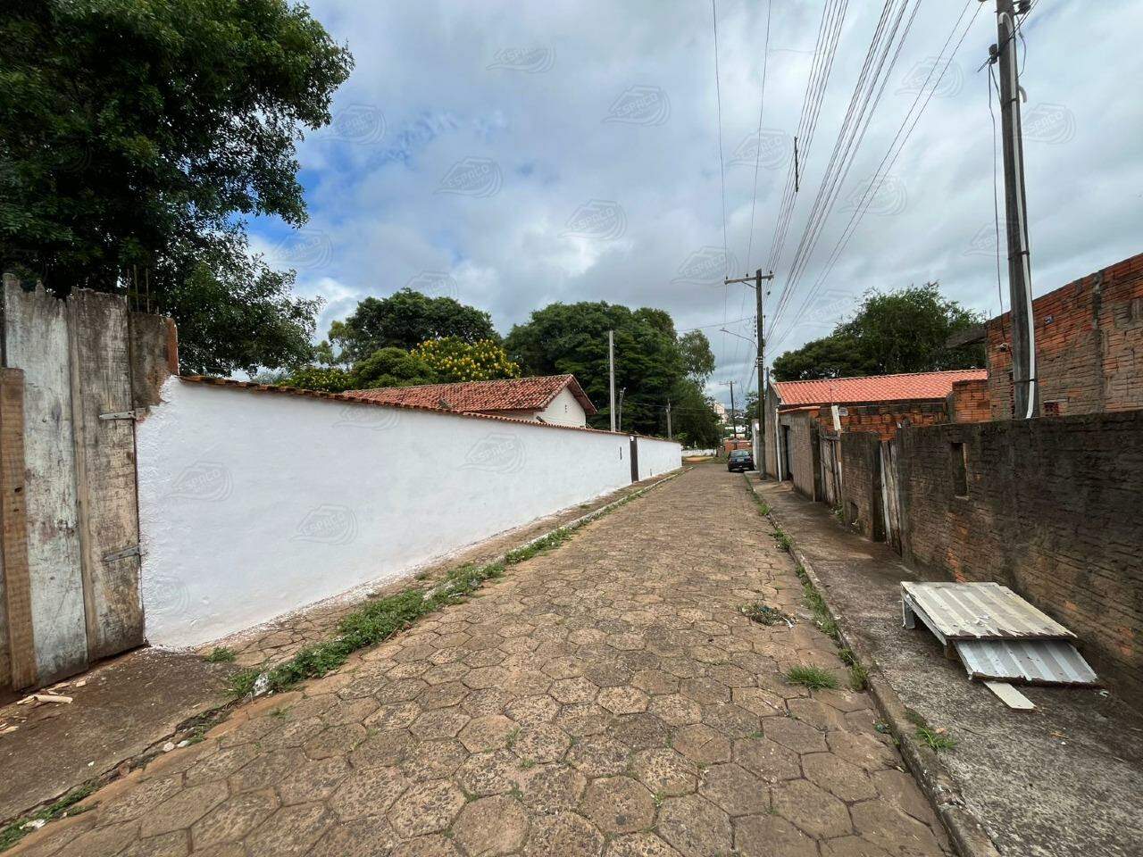 Terreno à venda no Santa Terezinha: 