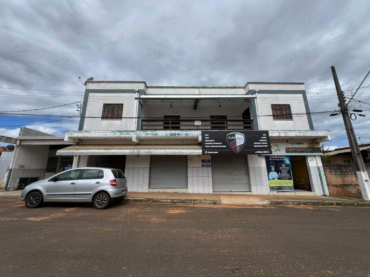 Casa à venda no Centro: 