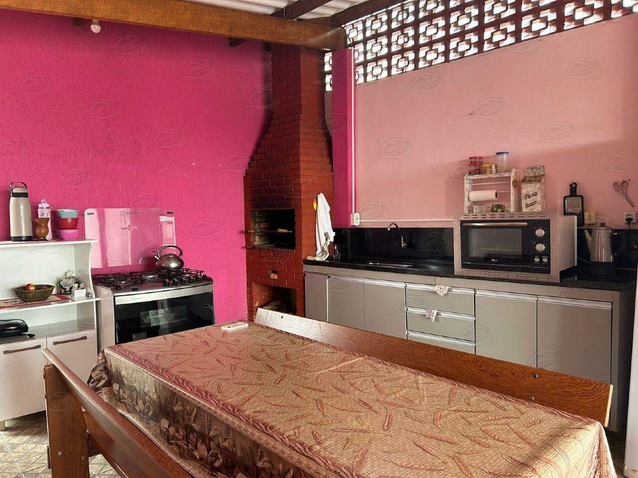 Casa à venda no Jardim Comodoro: 
