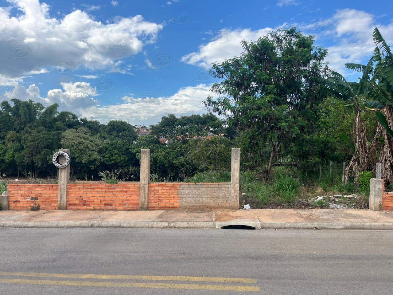 Terreno à venda no Jardim Bequinha: 